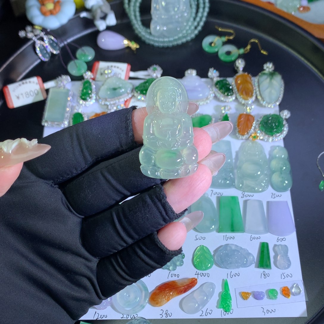 翡翠未镶嵌吊坠(不含链)飘花观音