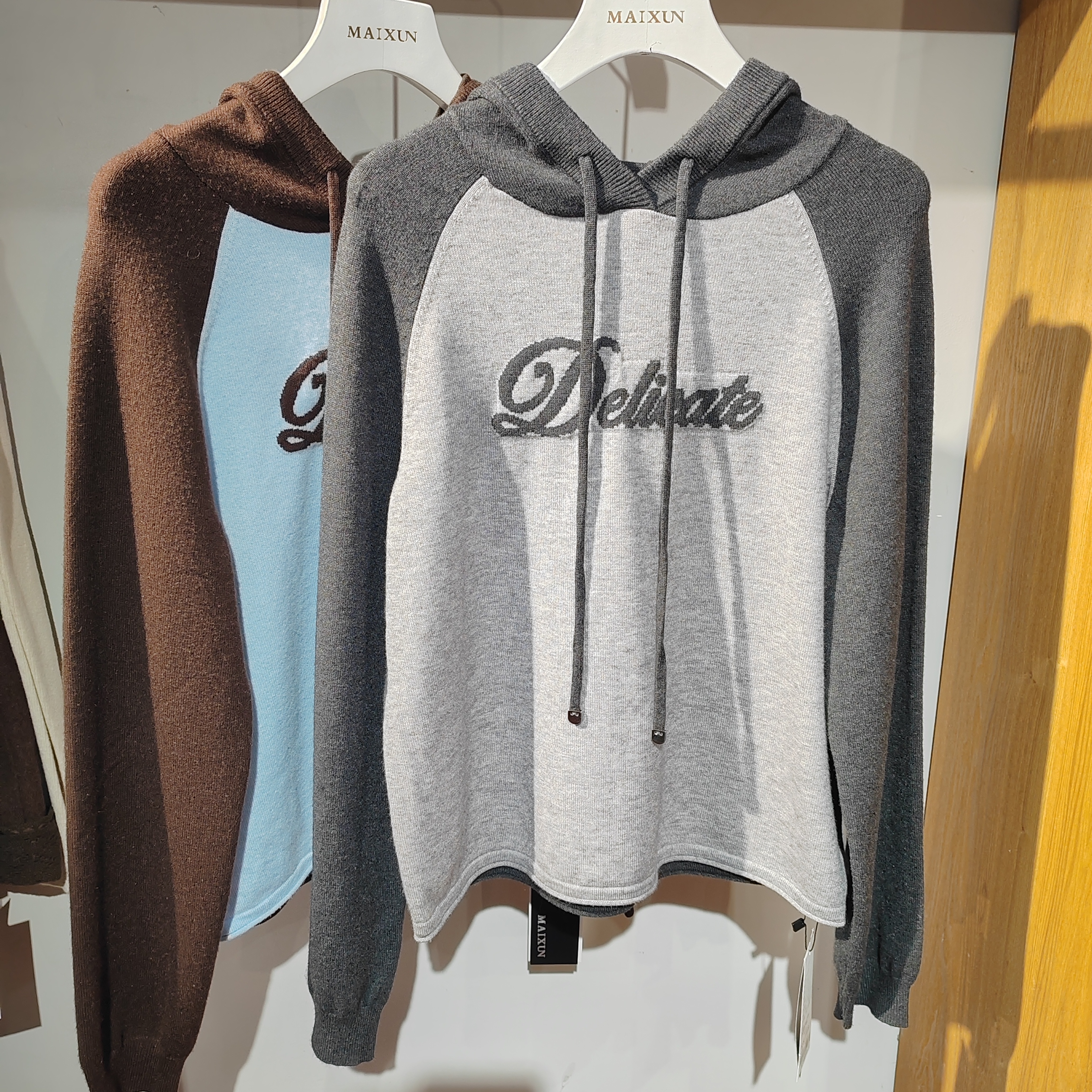 秋冬新款套拼色连帽灰蓝两色可选毛衣