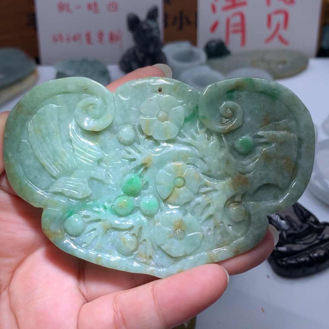 翡翠未镶嵌颈饰保真天然A货翡翠