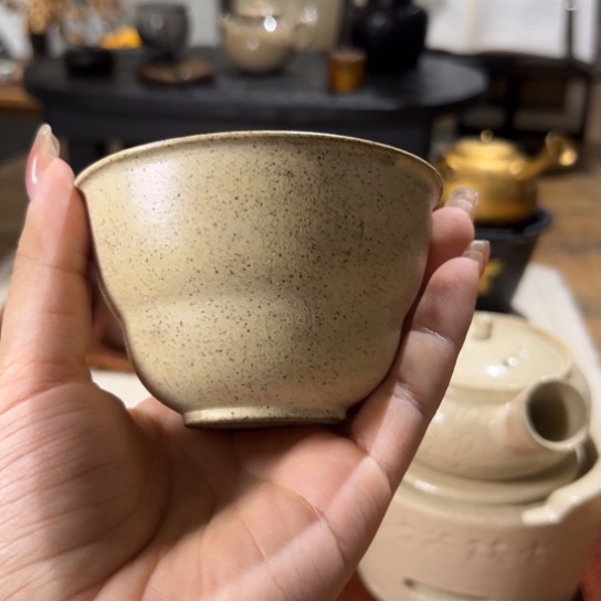 景德镇鱼和熊手工陶艺