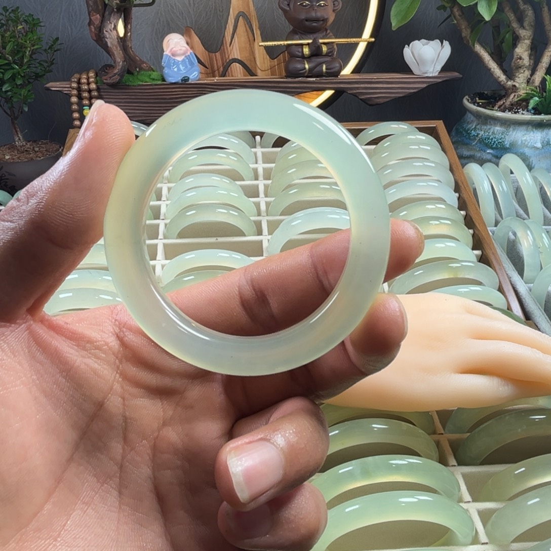 ****？岫玉未镶嵌手镯111111