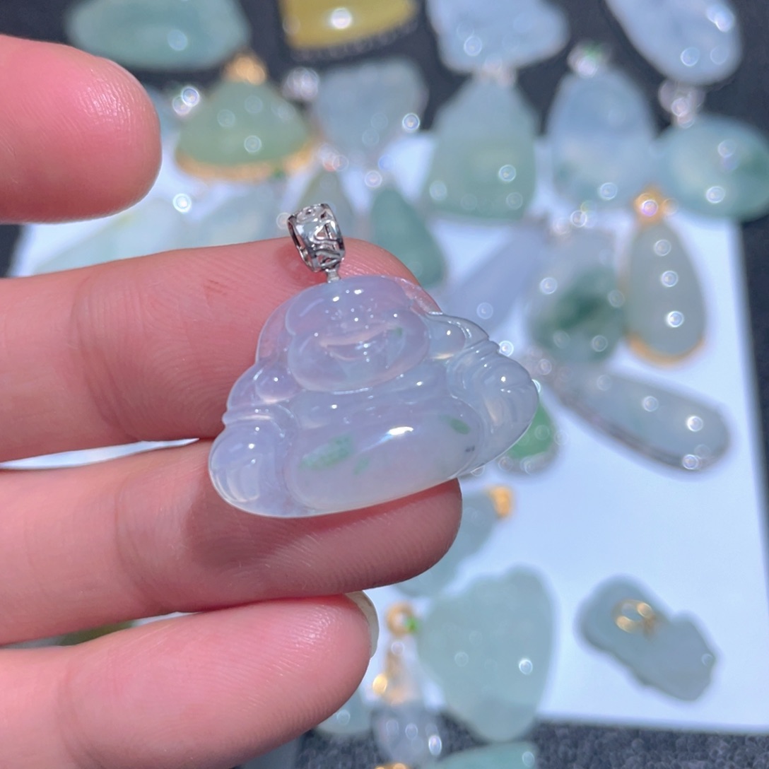 翡翠颈饰18K金镶嵌翡翠