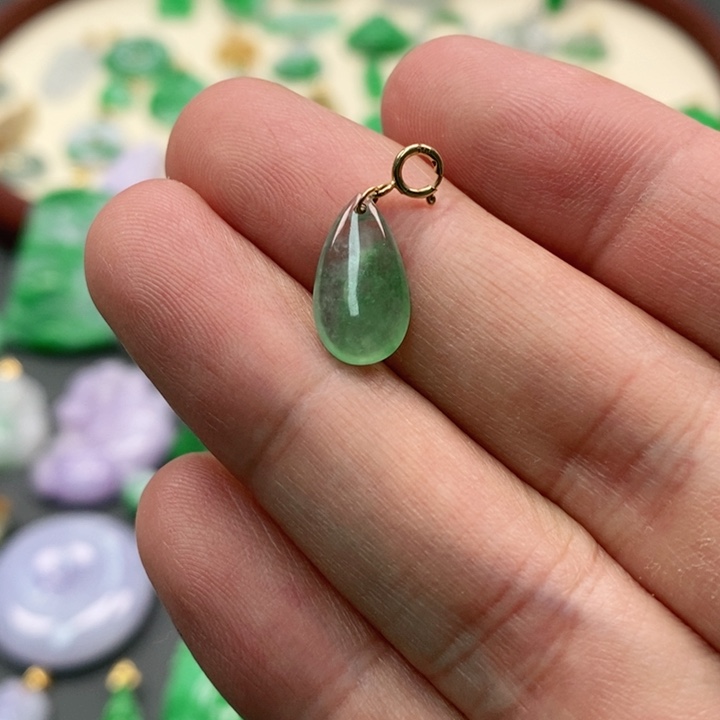 翡翠颈饰未镶嵌吊坠