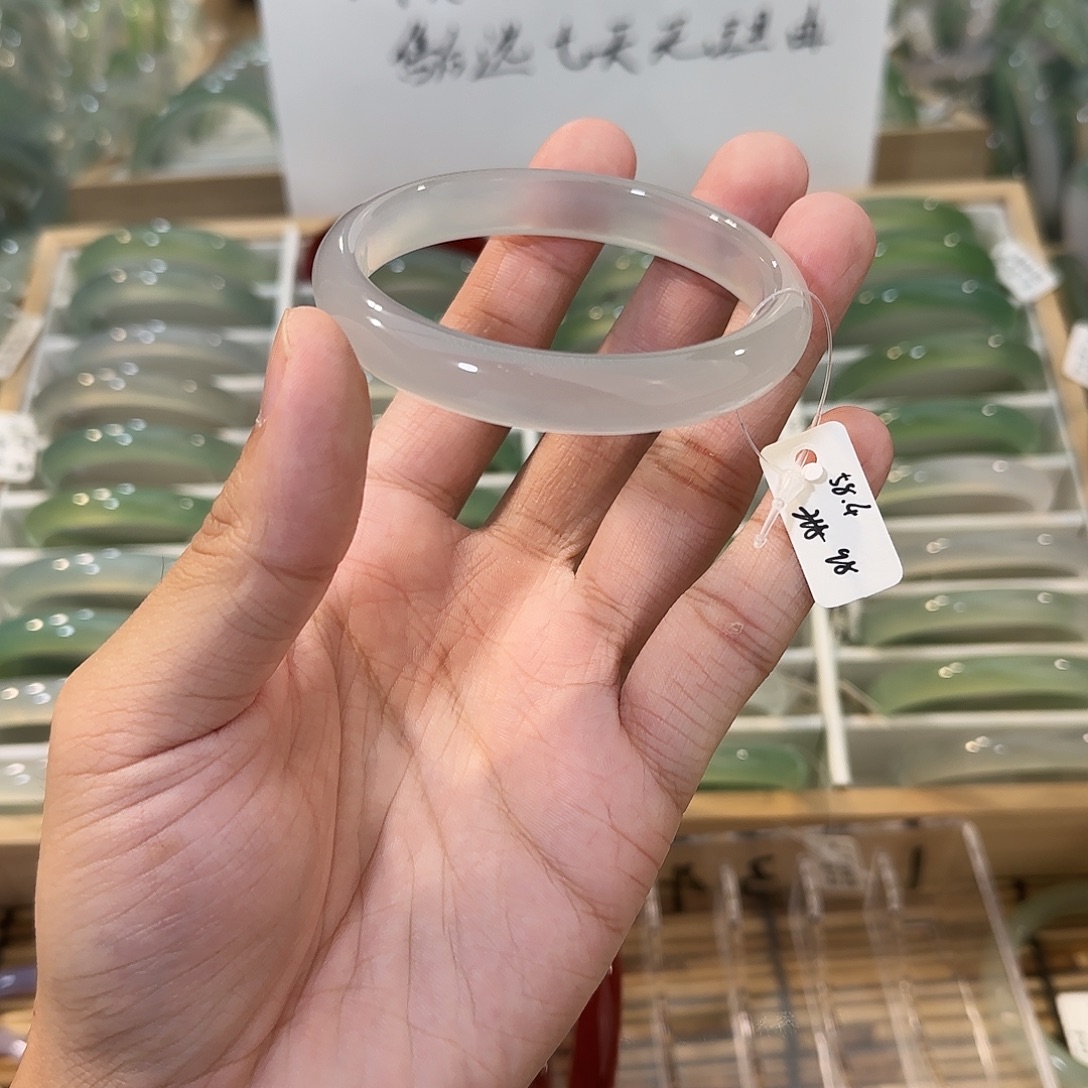 玛瑙/玉髓未镶嵌手镯圈口58.4