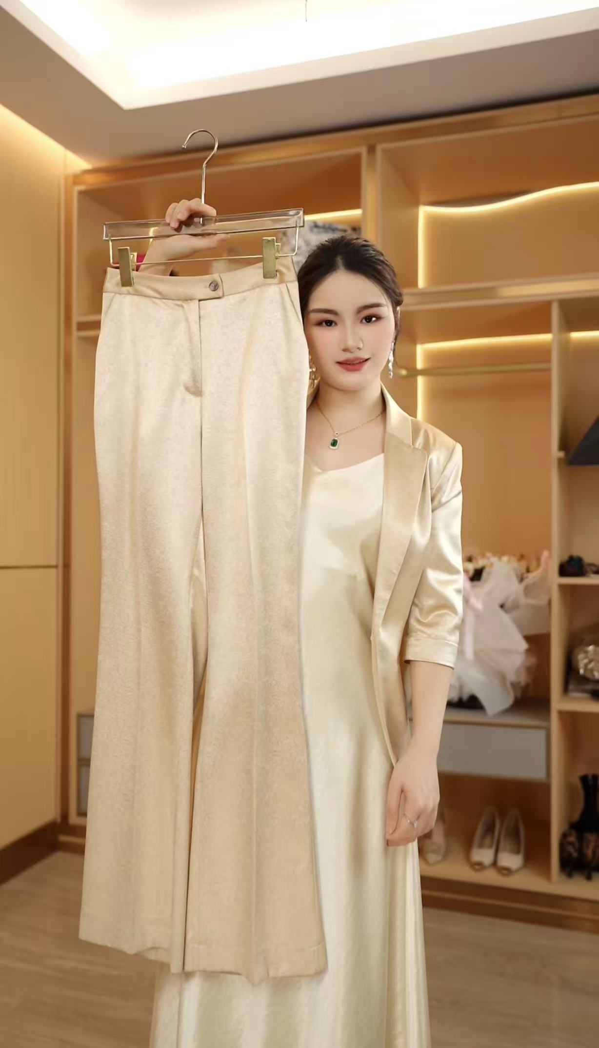 香槟金西装春夏2025新款高级修身显瘦职业装百搭通勤单裤子