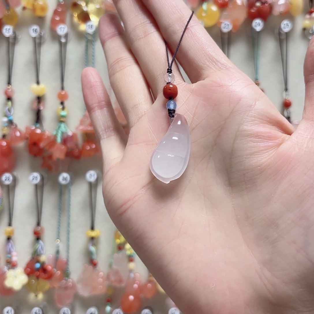 南红玛瑙未镶嵌吊坠(赠链)