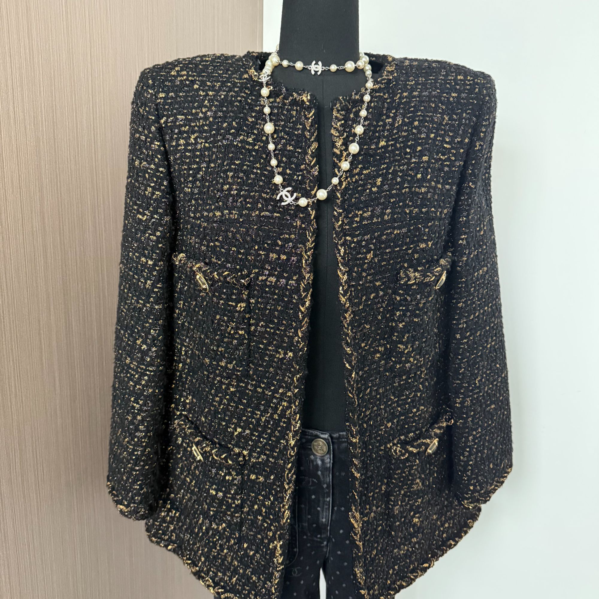 99新 Chanel/香奈儿 埃及系列黑金轮廓版外套 36码