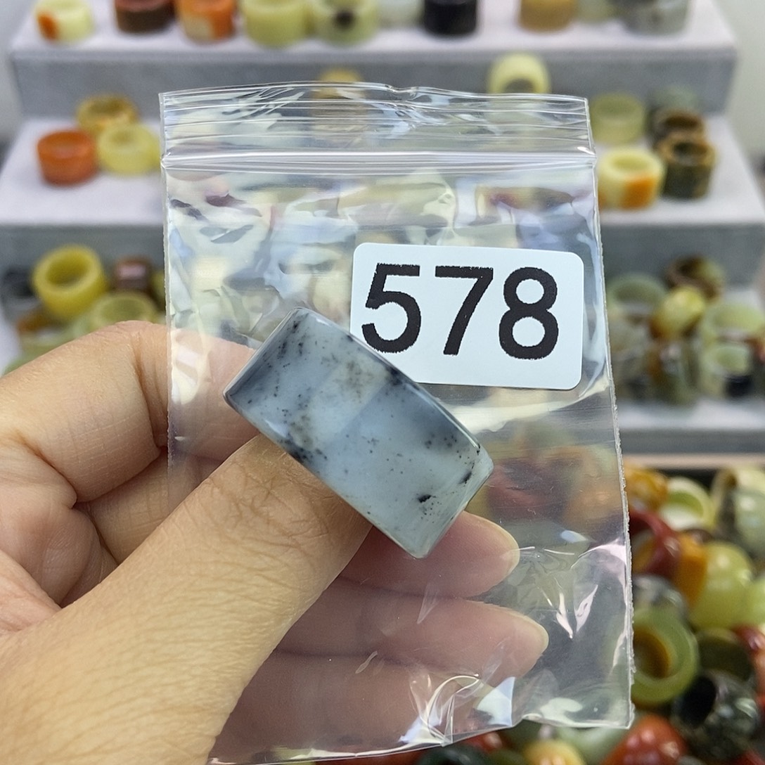 T***岁蛇纹石玉未镶嵌戒指