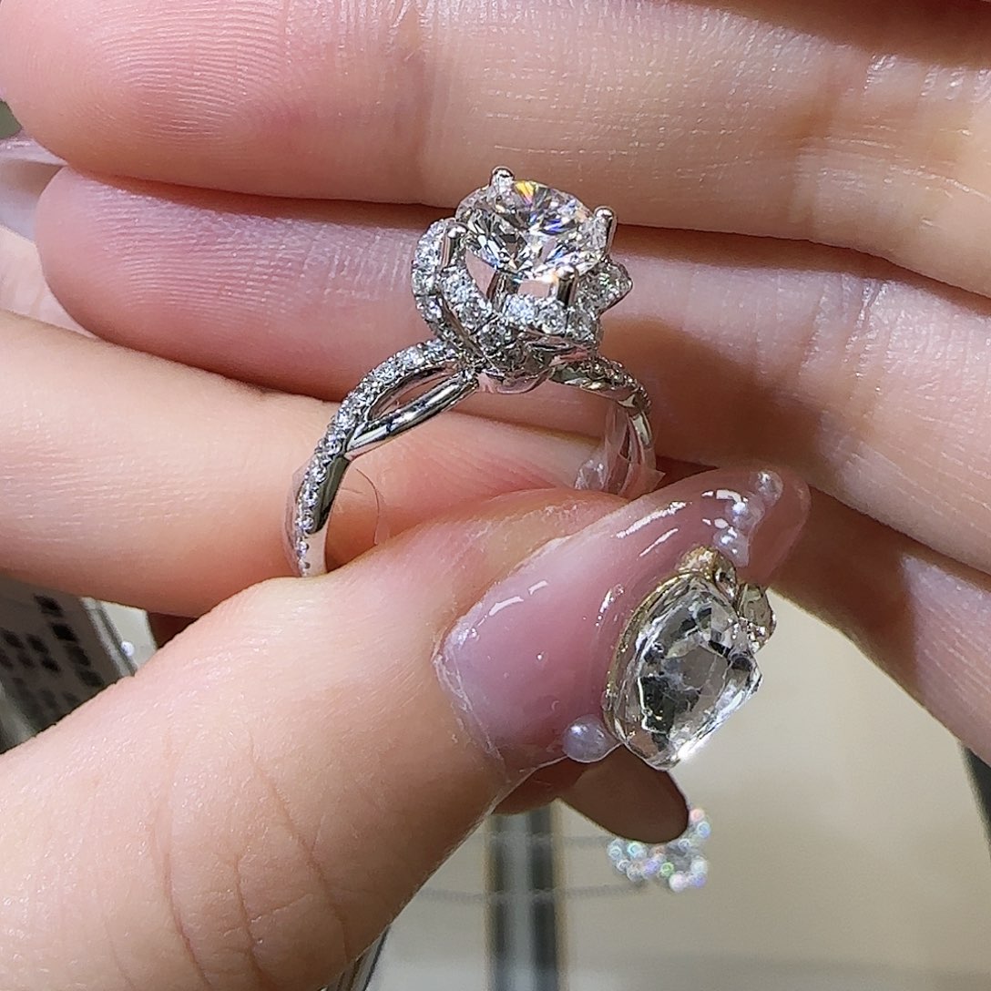 实验室培育钻石18K金镶嵌一卡玫瑰喷泉 11/14/15