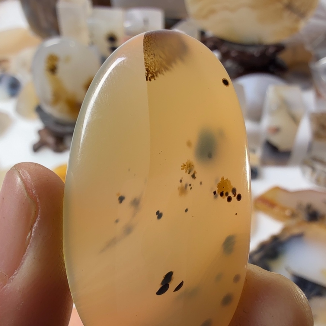 玛瑙/玉髓未镶嵌珠宝半成品