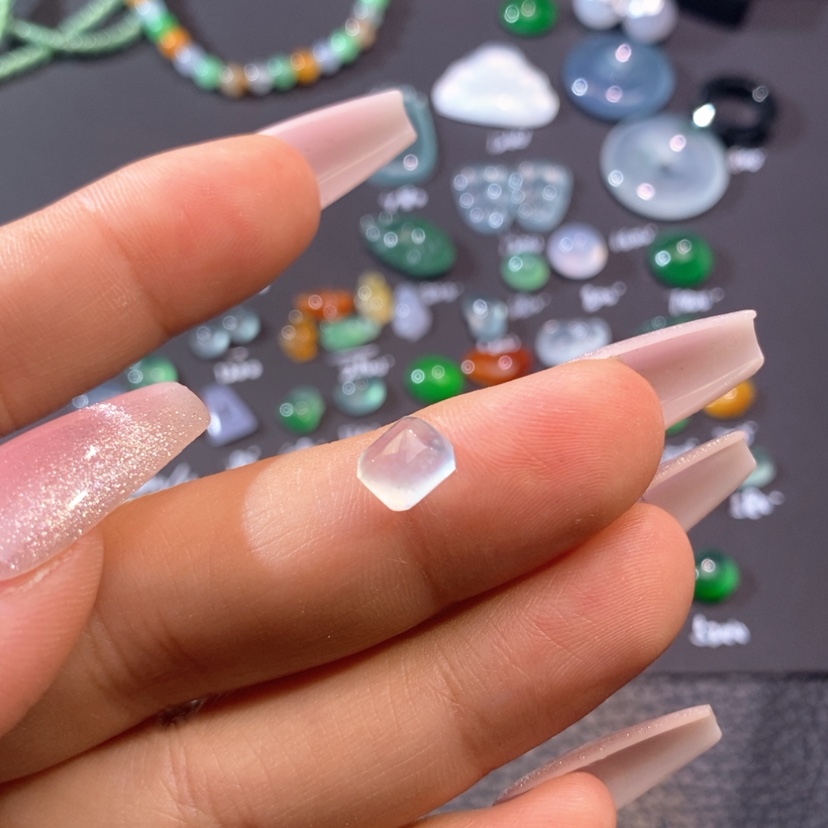 【闪购商品】翡翠挂件未镶嵌随行