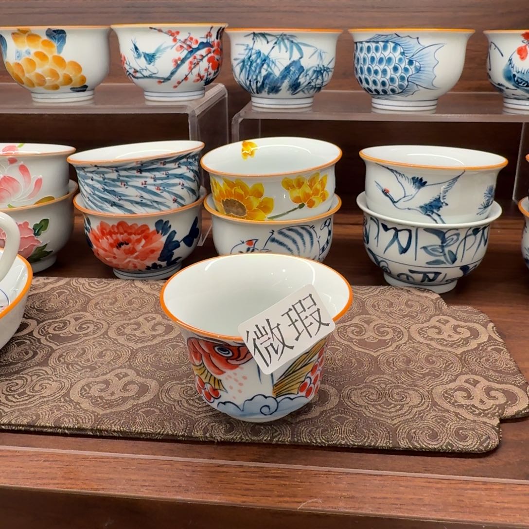 釉下手绘茶具微瑕