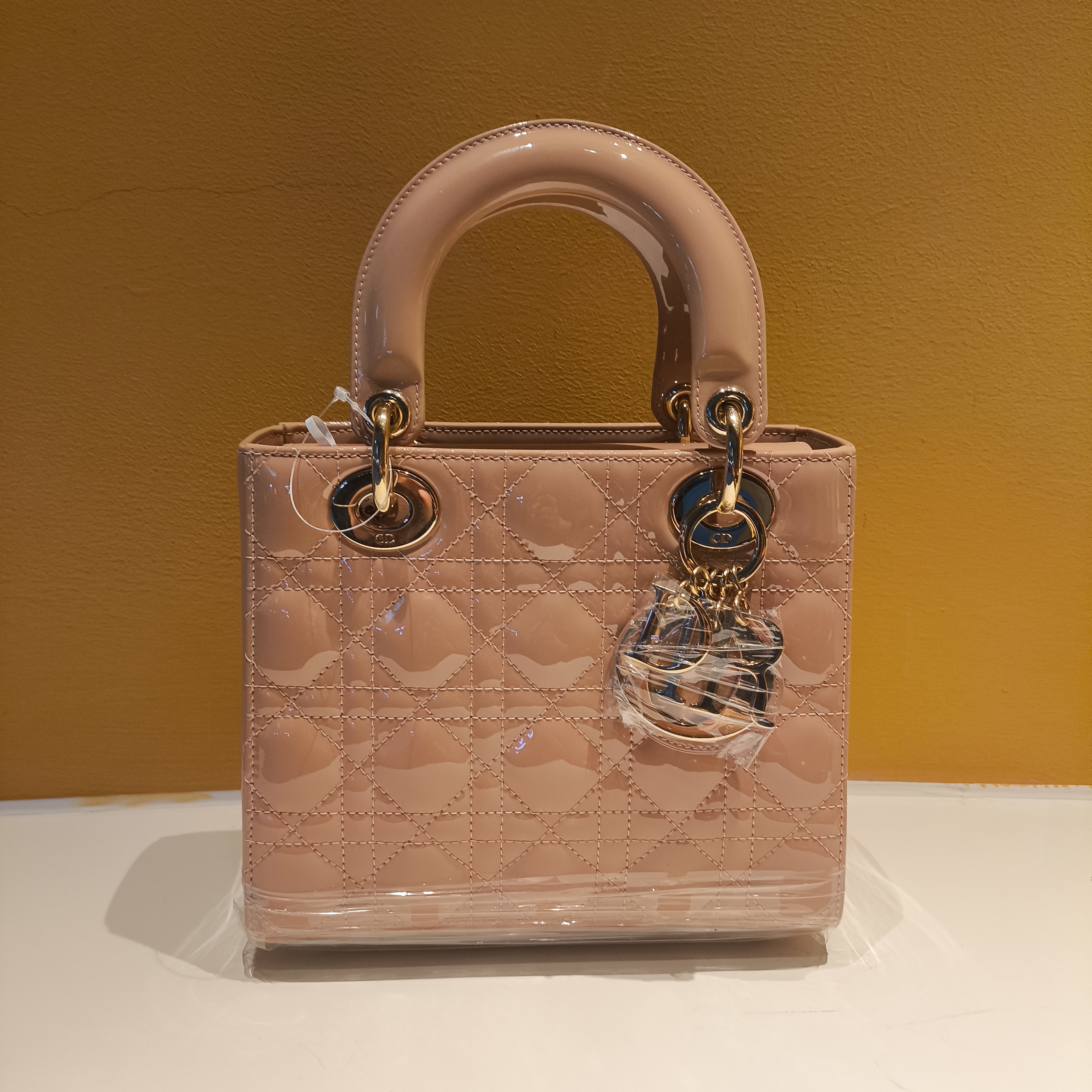 95新 DIOR/迪奥 Dior 4格漆皮戴妃金扣手提包戴妃包