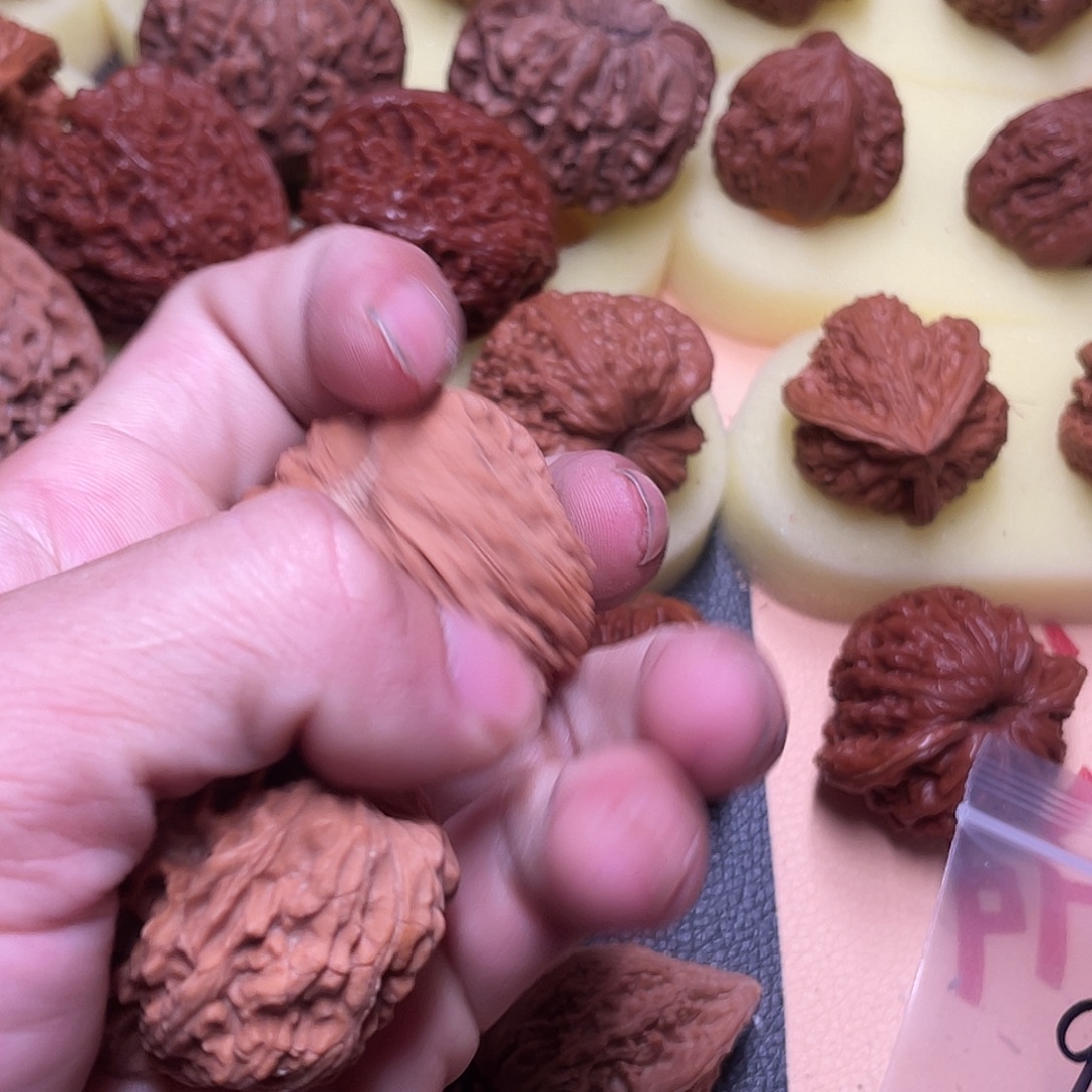 骨***傲吊坠文玩核桃文山