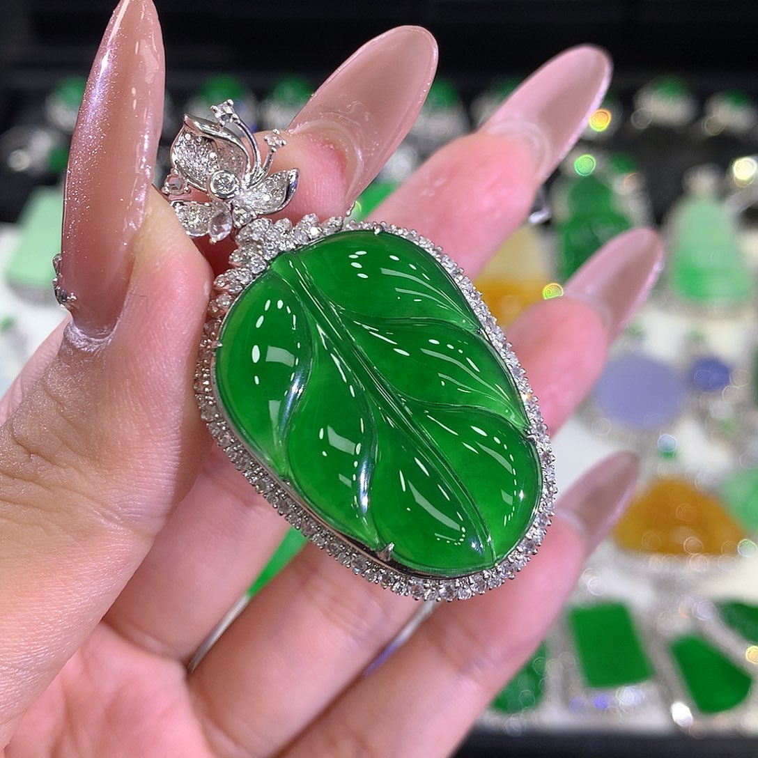 翡翠颈饰18K金镶嵌她****姐1111111