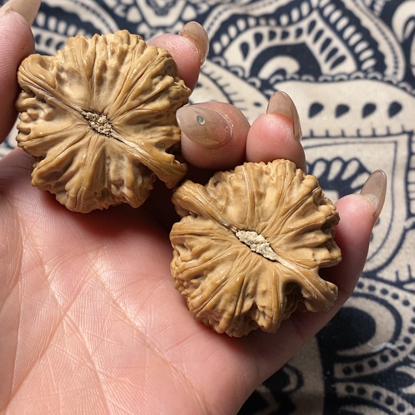 【闪购商品】文玩核桃吊坠～*～粗筋。花