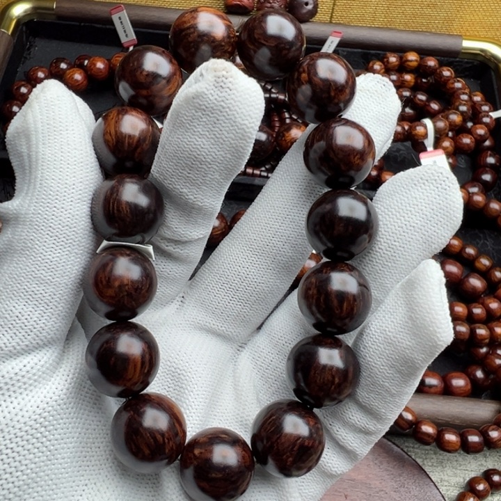 木健***乐海南红降1.5超级黑金满油一档精品