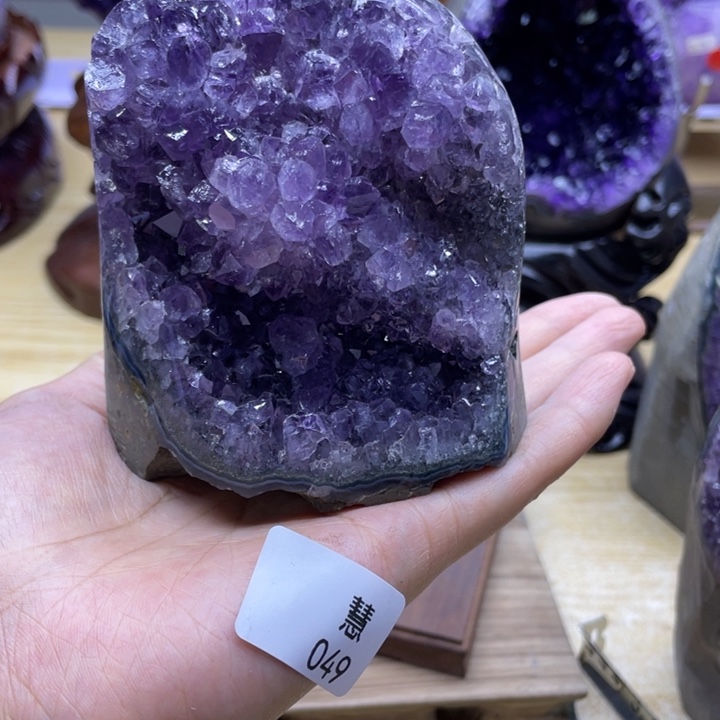 未镶嵌水晶大型摆件（非配饰）