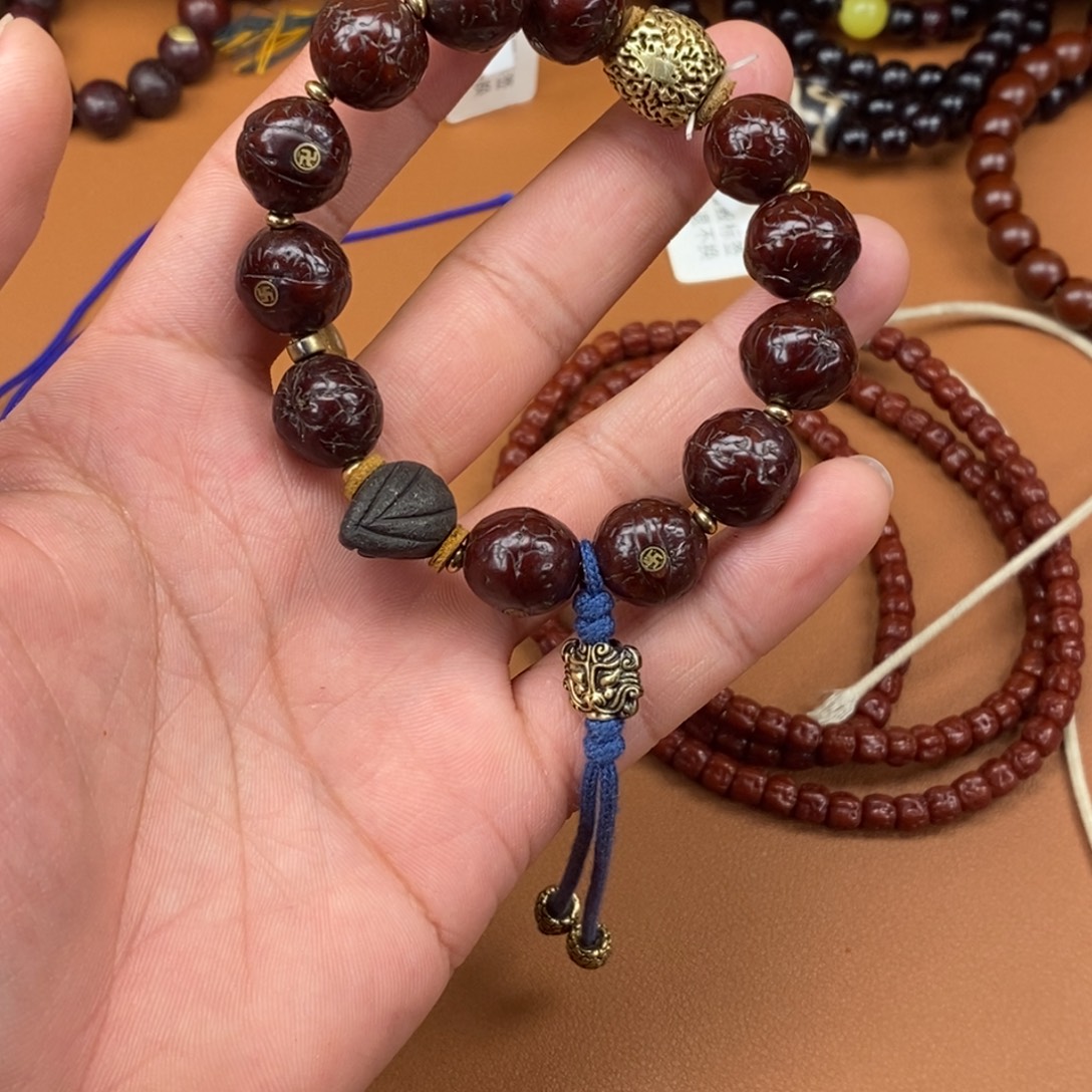 猴头核桃吊坠尼泊尔凤眼