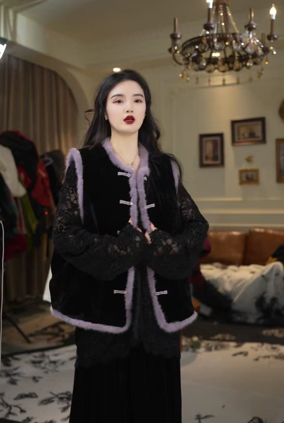 月畔湾【心之守】新中式冬季复古加厚保暖拼色圆领盘扣紫色毛边马甲