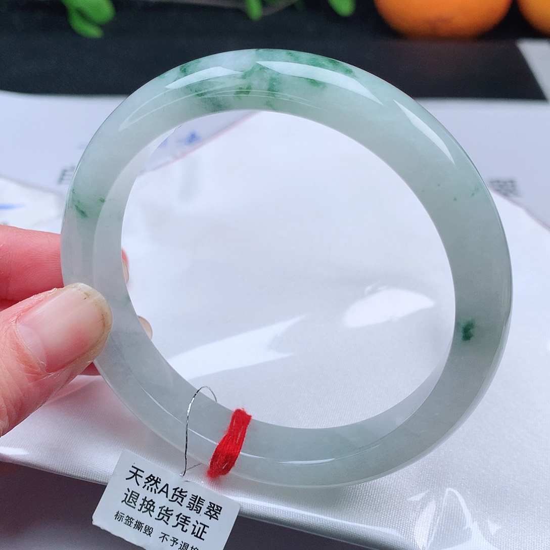 翡翠手镯未镶嵌62.5圈