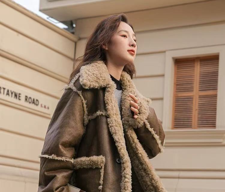 1008 Y4皮毛一体廓形宽松保暖毛毛外套加绒加厚