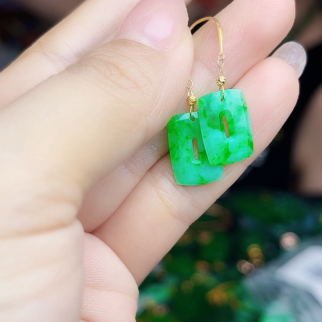 翡翠18K金镶嵌颈饰多样性