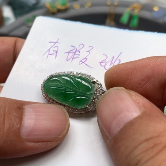 翡翠颈饰未镶嵌翡翠