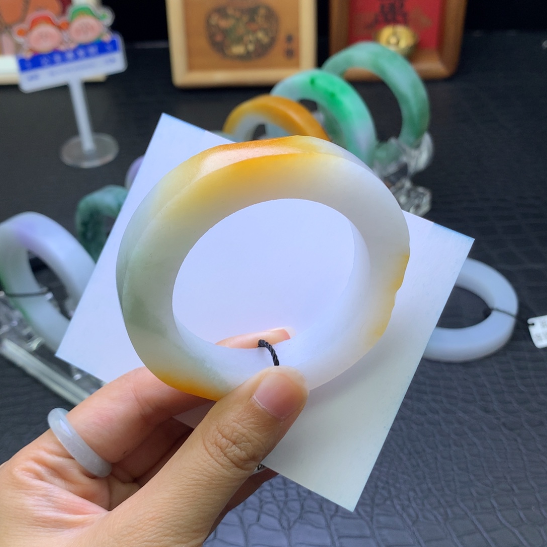 未镶嵌翡翠手镯定制翡翠