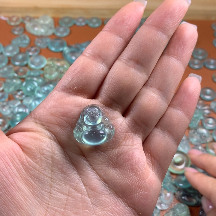 用***户蛇纹石玉未镶嵌吊坠