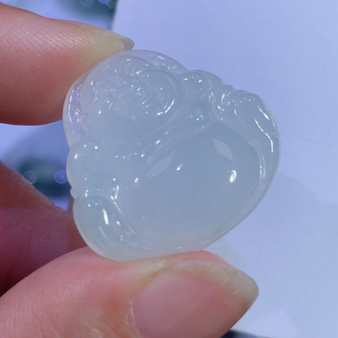 翡翠颈饰未镶嵌佛公