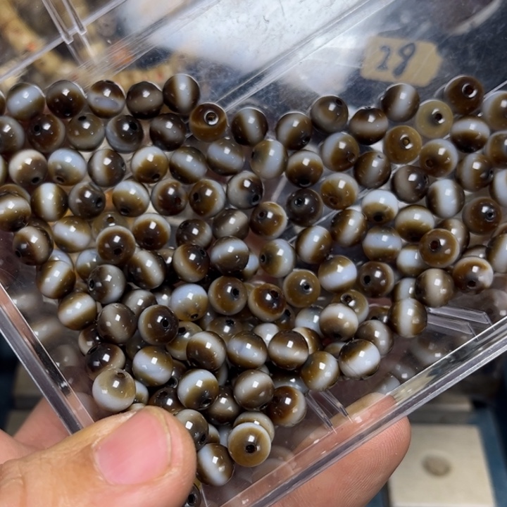 颈饰玻璃2749。玛，瑙5个