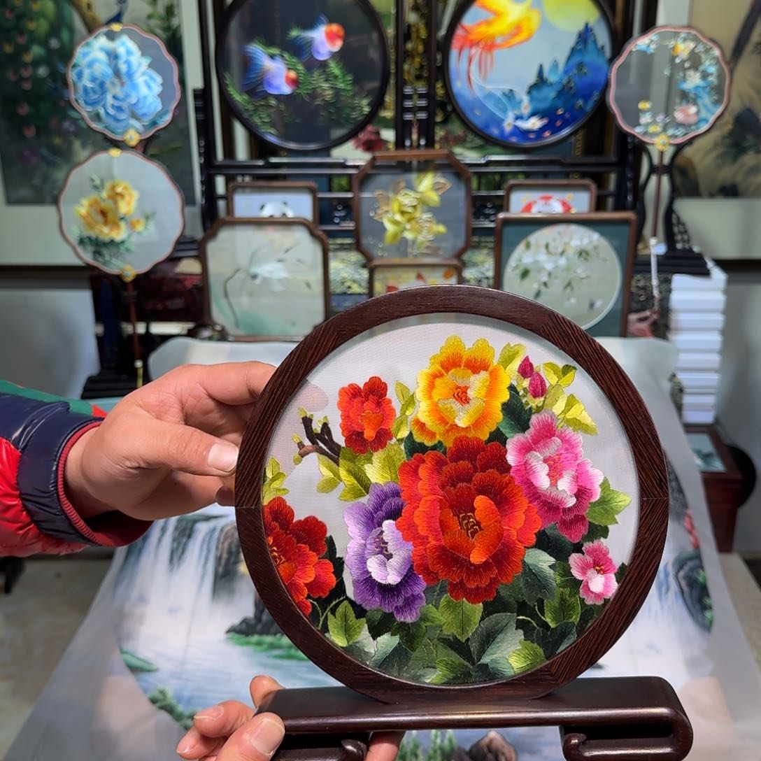 刺绣刺绣工艺精湛