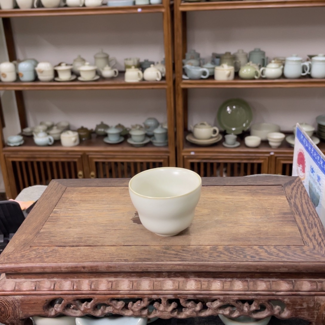 瓷片月白釉葫芦杯