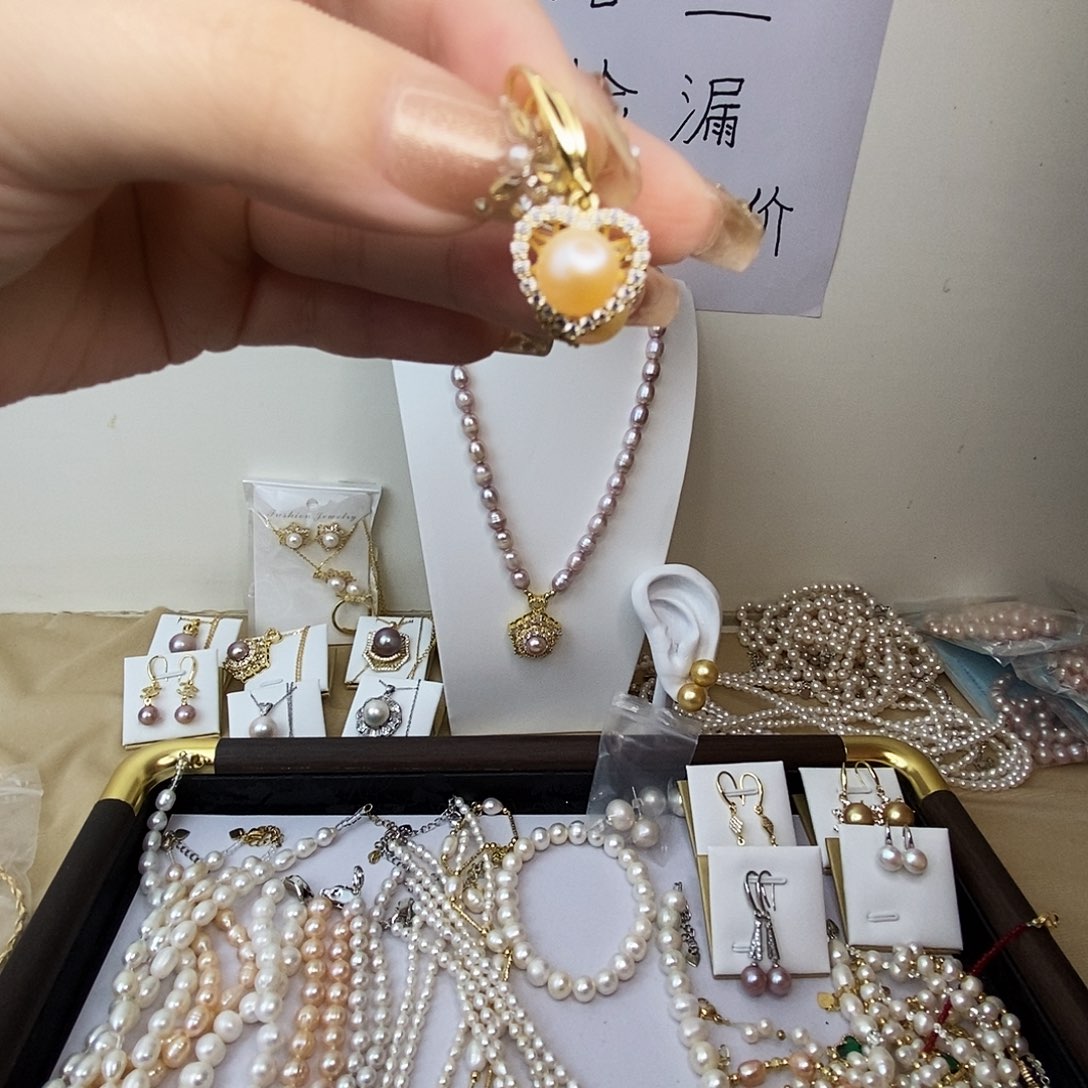 淡水珍珠合金耳饰