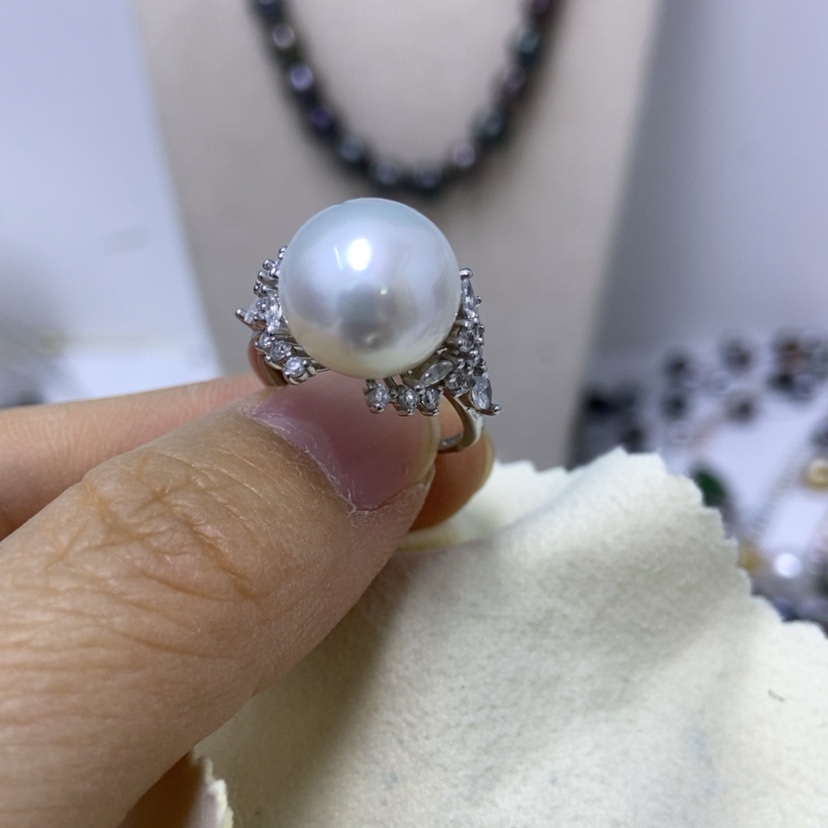 【闪购商品】海水珍珠颈饰未镶嵌宝****酒