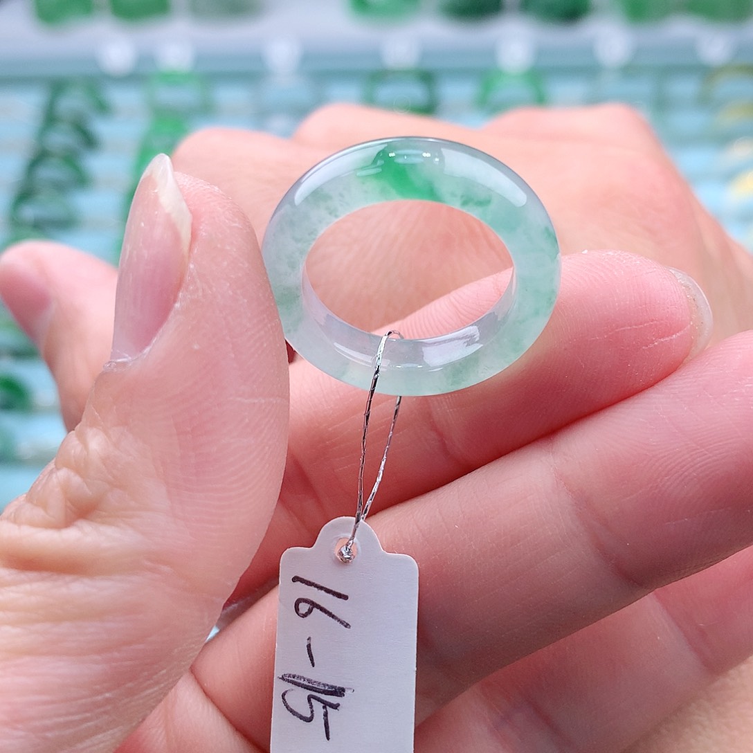 翡翠戒指未镶嵌A货缅甸翡翠