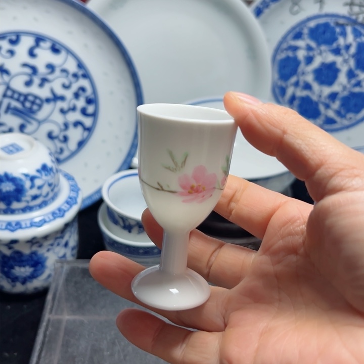 碗手绘水点桃花高脚酒杯30毫升