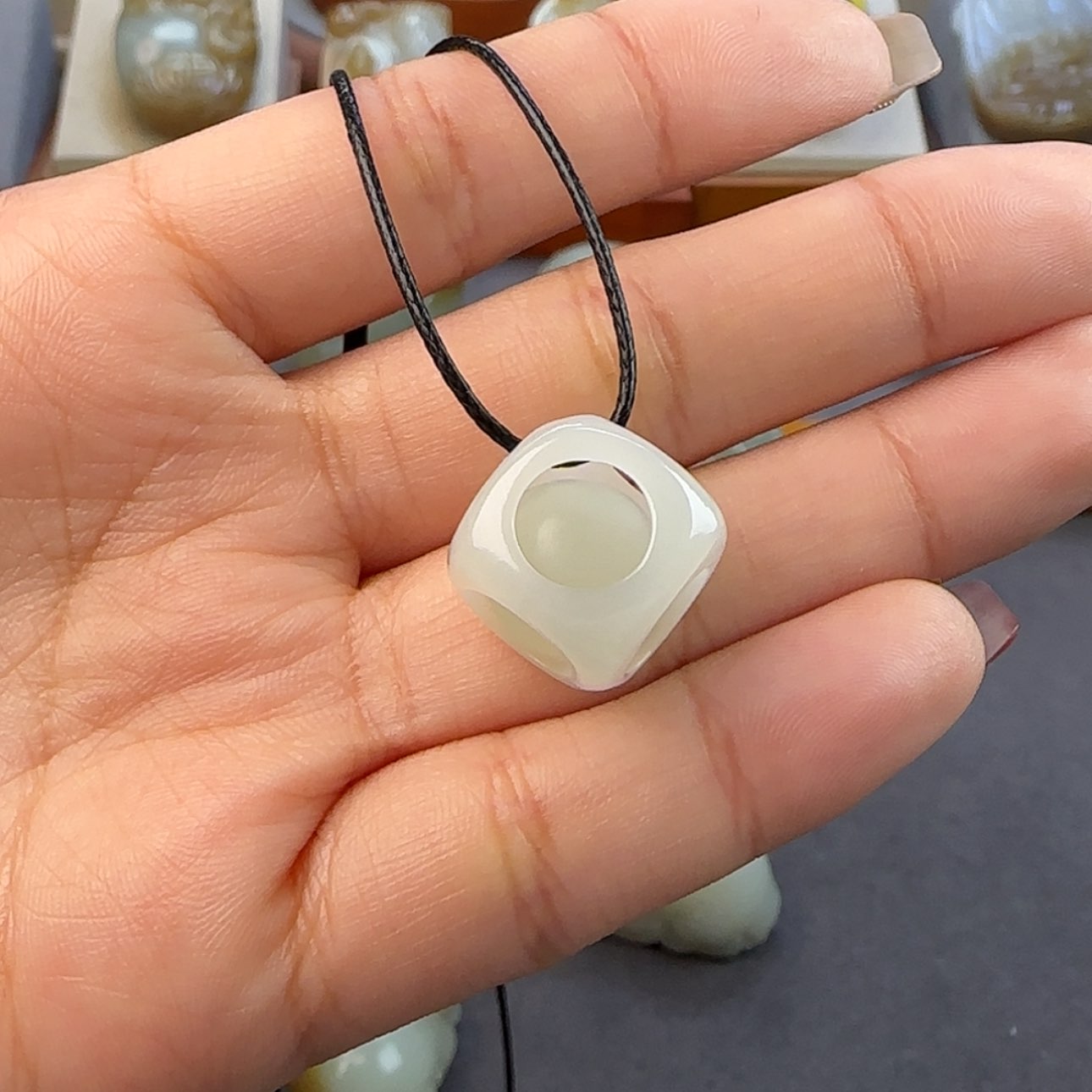 【闪购商品】和田玉颈饰未镶嵌