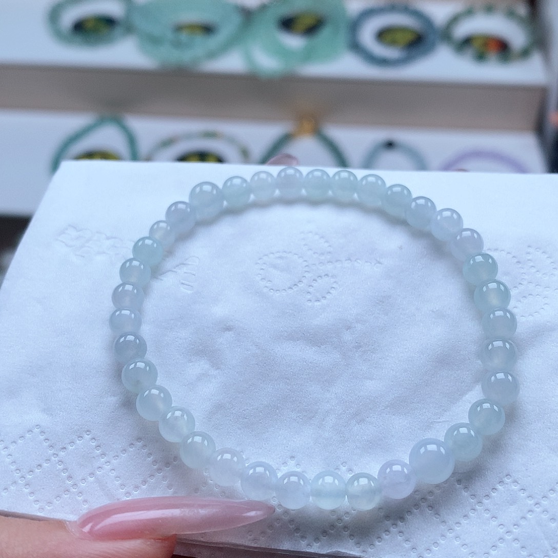 翡翠未镶嵌手串白月光5.3