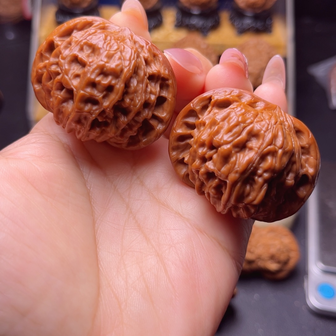 文玩核桃吊坠红磨盘45.5尺