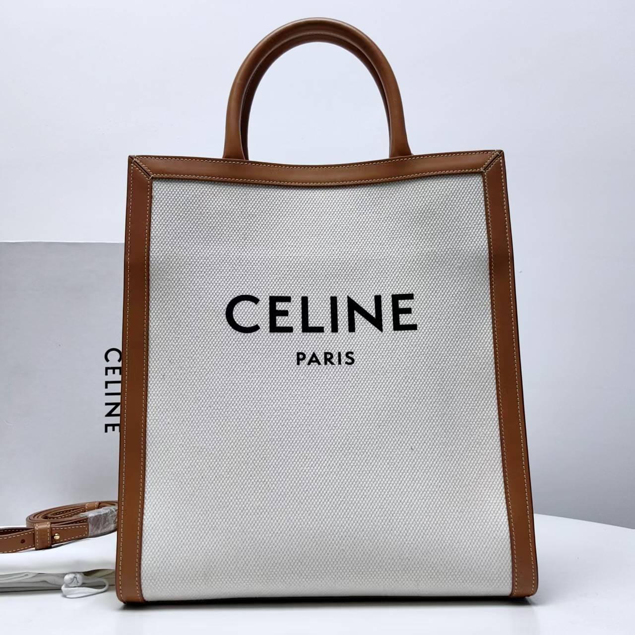 95新 Celine/思琳 玺越甄选 赛琳大号白色托特 THCI2026