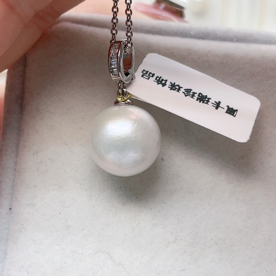 淡水珍珠吊坠(赠链)未镶嵌