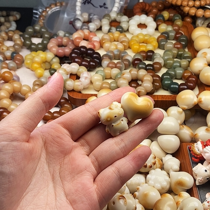 东***饮菩提根/象牙果吊坠2