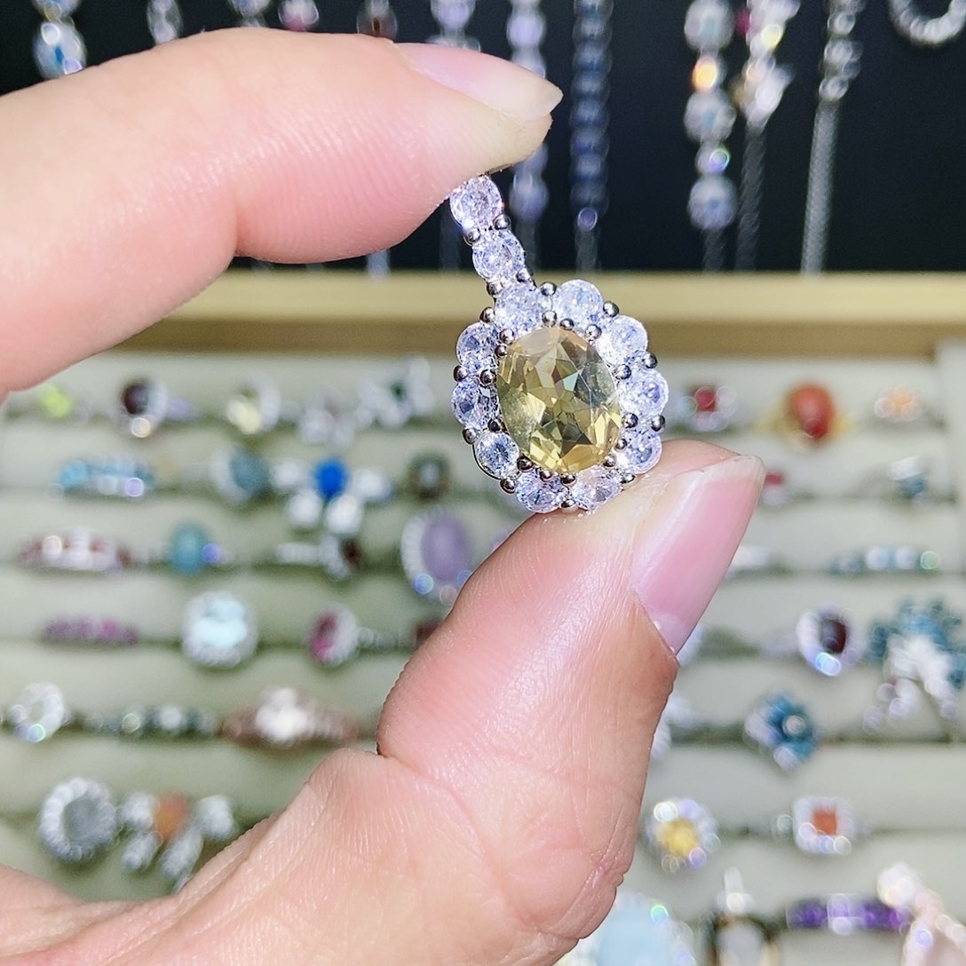 【闪购商品】吊坠(不含链)未镶嵌黄晶