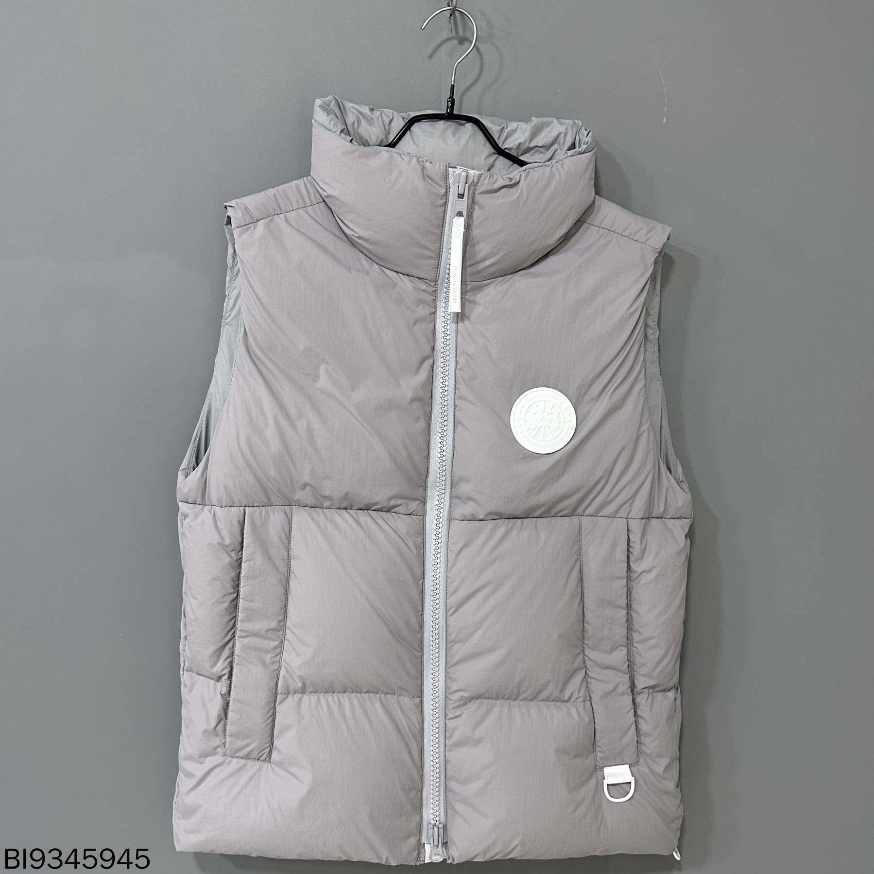 99新 CANADA GOOSE 灰色羽绒马甲/S码/45945
