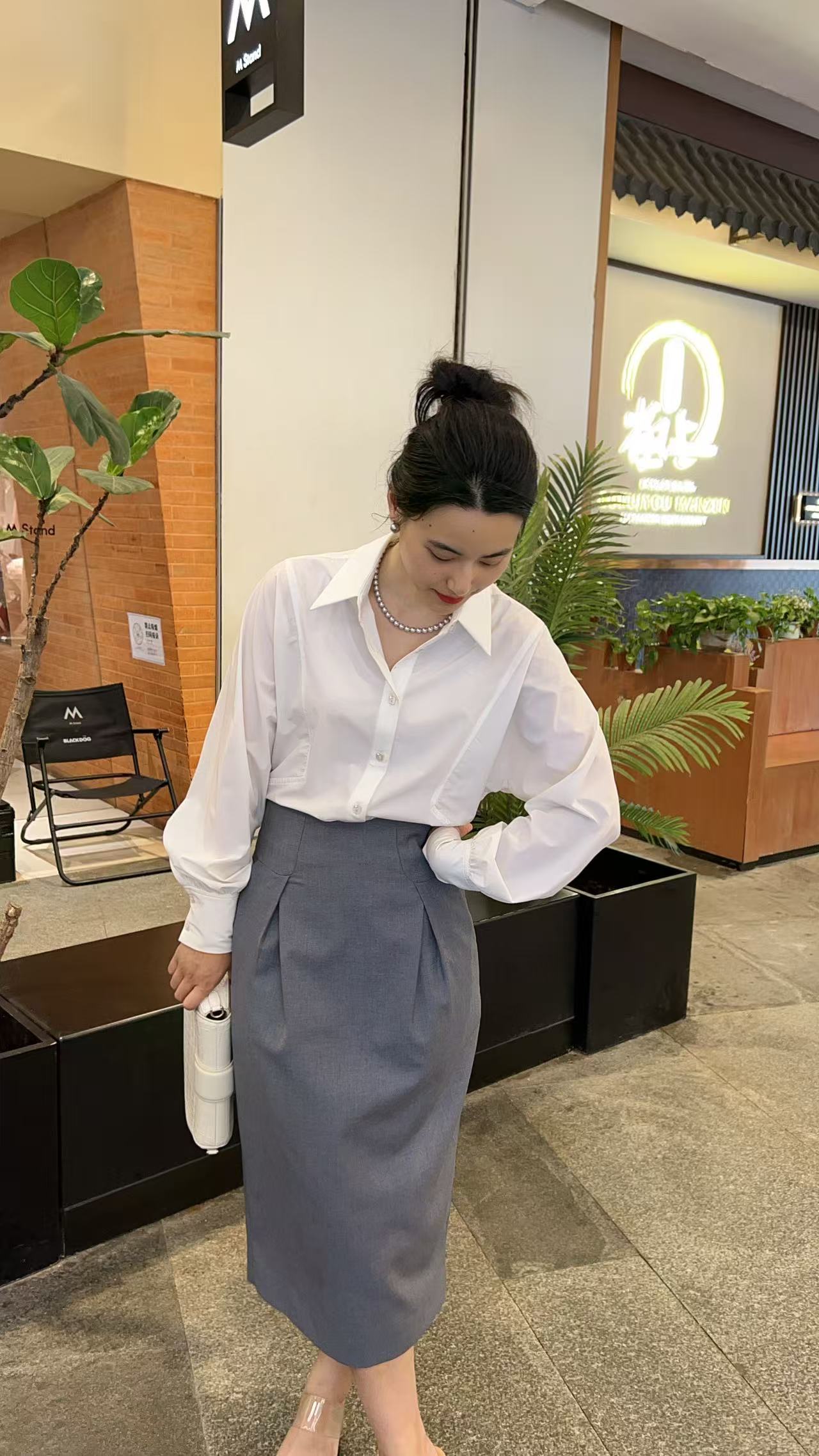 2025新款  长袖别致 法式简约设计感宽松百搭衬衫RC101