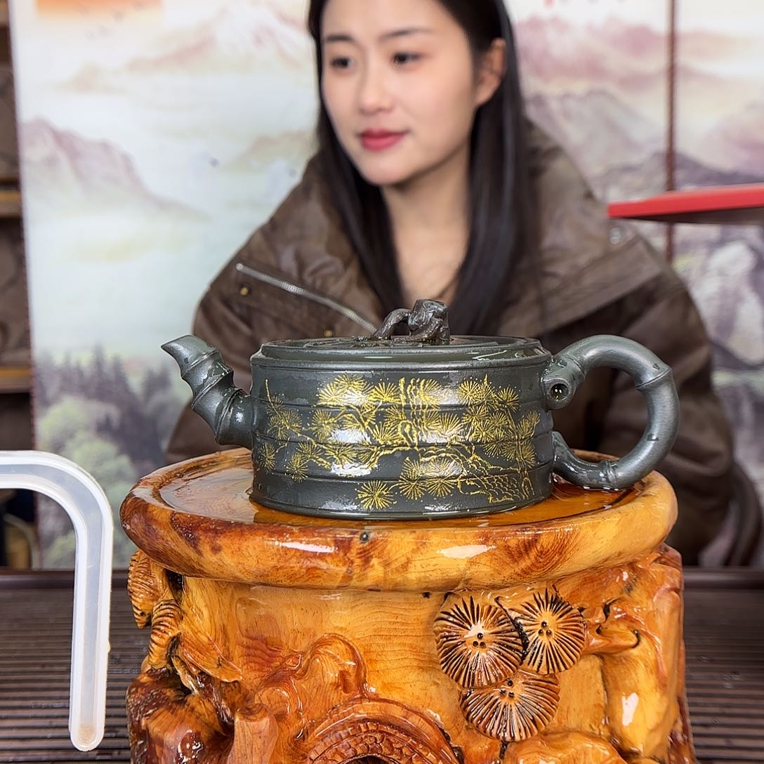 紫砂茶壶范永芳老师。300c c