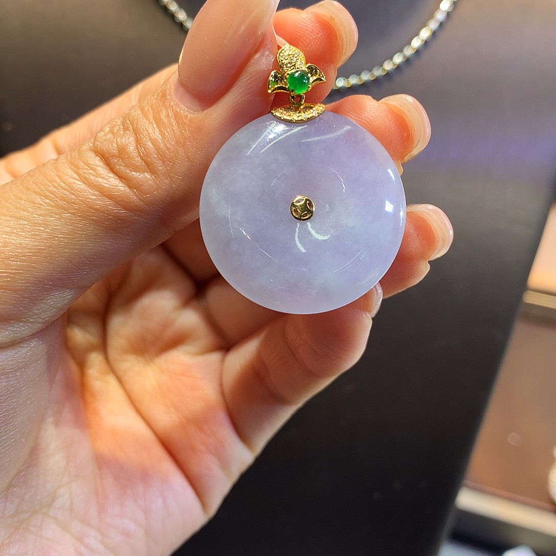 颈饰18K金镶嵌翡翠翡翠吊坠