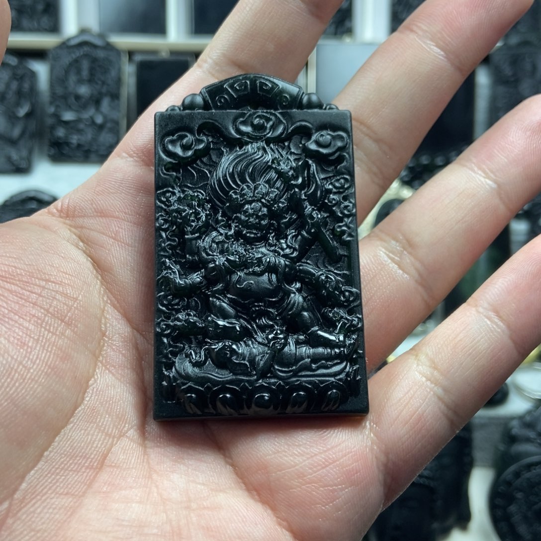 岫玉颈饰未镶嵌鹧***澜